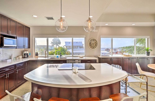 Sexton Cove Estates House | Waterfront Home w/Pool & Boat Ramp Access!