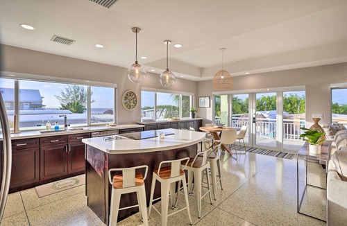 Sexton Cove Estates House | Waterfront Home w/Pool & Boat Ramp Access!