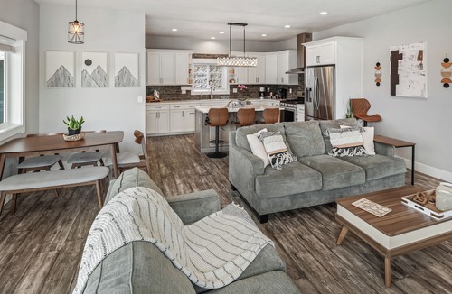 Post Falls House | Waterfront home w/River access & Amazing views