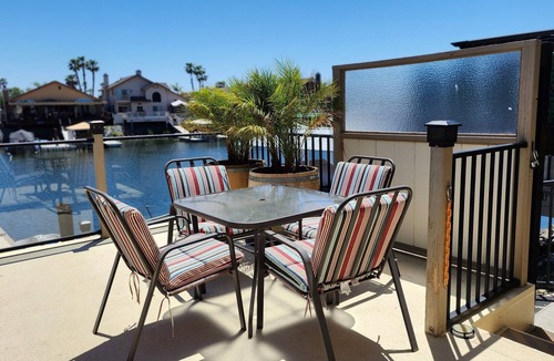 Discovery Bay House | Waterfront Home 🚣 with Canoe, Paddleboats, Paddleboards & Kayaks are INCLUDED