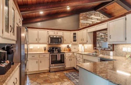 Suamico House | Waterfront Home with Dock Sleeps 8