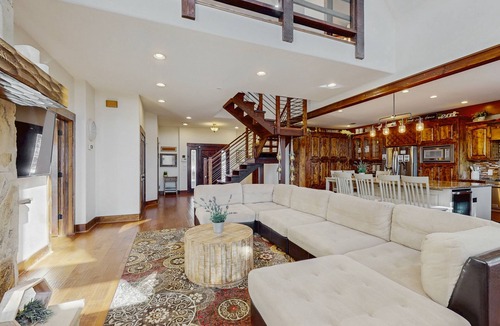 Spicewood House | Waterfront home with private pool, patio & amazing sunset view