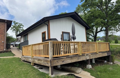 Grove Cabin | Waterfront Honeymoon Cabin with Pool Access