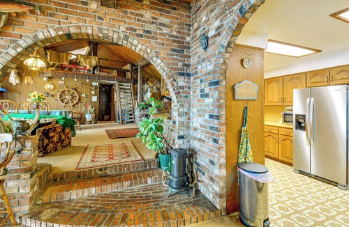 Brinnon House | Waterfront Hood Canal Home w/Pool Table!