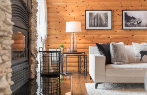 La Minerve Ski Chalet | Waterfront - hot tub - Theatre - Mont-Tremblant