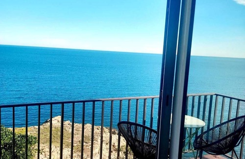 Banyuls-sur-Mer House | Waterfront house with sea view