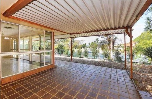 Mermaid Waters House | Waterfront House Mermaid Waters