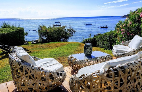 Ramatuelle House | waterfront house