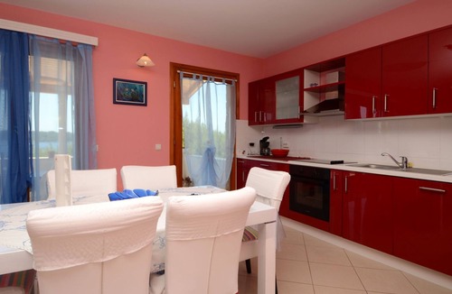 Prizba Villa | Waterfront house Kata by Villas Guide
