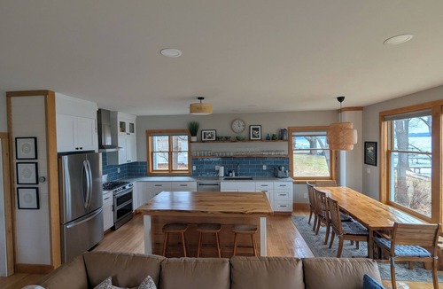 Town of Varick House | Waterfront House on Seneca Lake