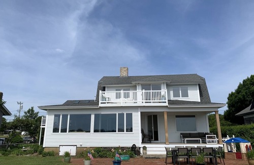 Oak Bluffs House | Waterfront House On Oak Bluffs Harbor