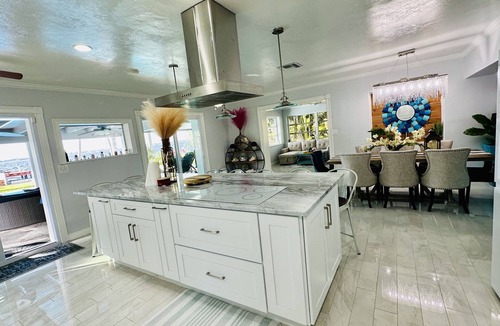 Fort Myers House | Waterfront House with Heated Pool, Jacuzzi & Private Dock