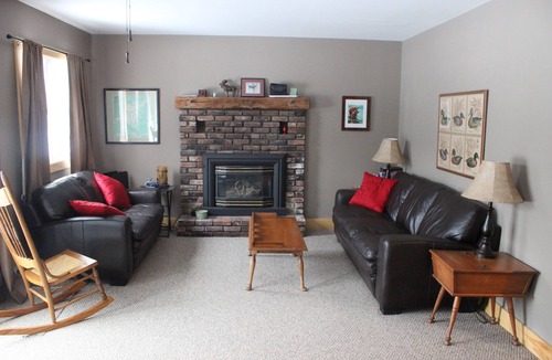 Ashland House | Waterfront House with Private Beach