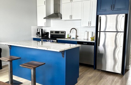 Horton House | Waterfront in Renfrew