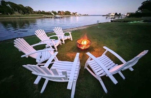 Hampton Bays House | Waterfront in the Hamptons · Waterfront | Mins to US Open| Private Water Access