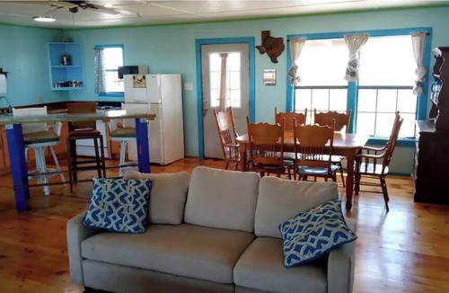 Texas Gulf Coast Cabin | Waterfront Island Getaway