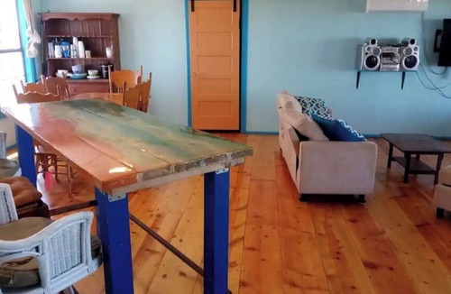 Texas Gulf Coast Cabin | Waterfront Island Getaway
