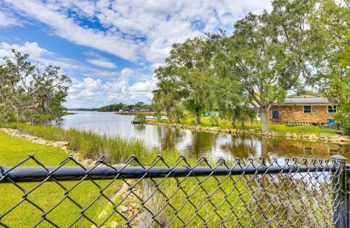 Highlands House | Waterfront JAX Townhome with River Access!