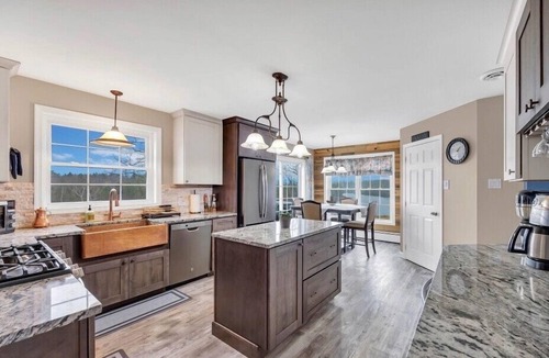 Sullivan House | Waterfront + Kayaks | Morancy Pond | Sleeps 14