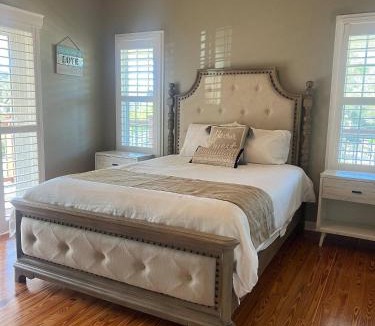 Ellenton House | Waterfront Key West Style Home