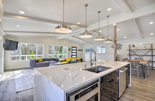 Kingston House | Waterfront Kingston Getaway on Puget Sound!