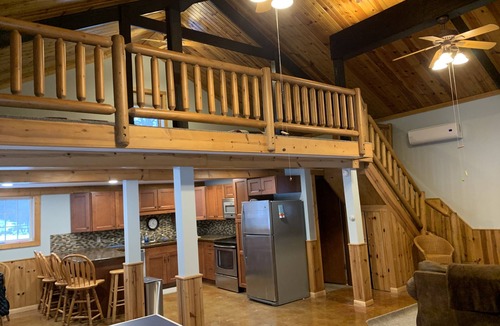 Unionville House | Waterfront Lake Cabin