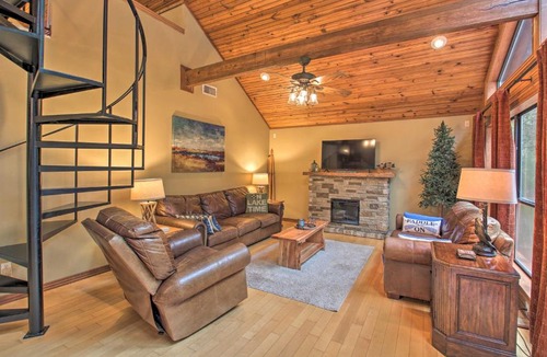 Scranton House | Waterfront Lake Dardanelle Home w/Dock & Fire Pit