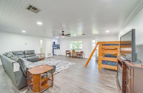 Hoyt House | Waterfront Lake Eufaula Home: Dock & Beach Access!