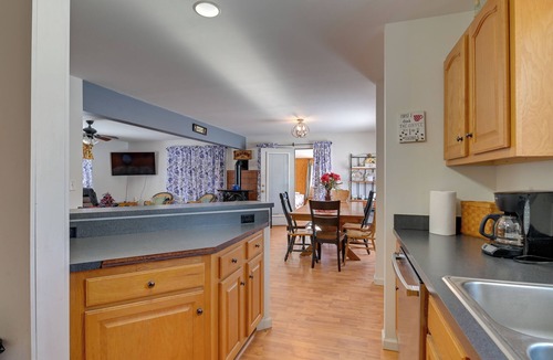 North Lake George House | Waterfront Lake George Retreat w/Shared Dock