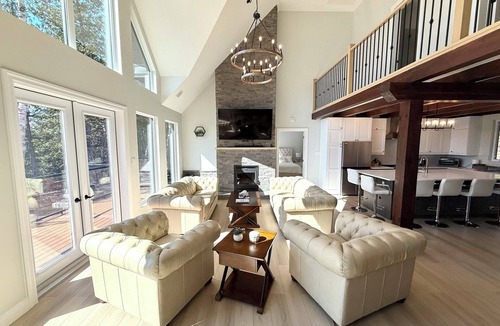 Rideau Lakes Cottage | Waterfront Lake House on the Big Rideau Lake