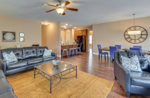 Martin House | Waterfront Lake Hartwell Retreat w/Indoor Hot Tub