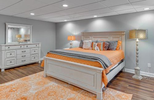Martin House | Waterfront Lake Hartwell Retreat w/Indoor Hot Tub