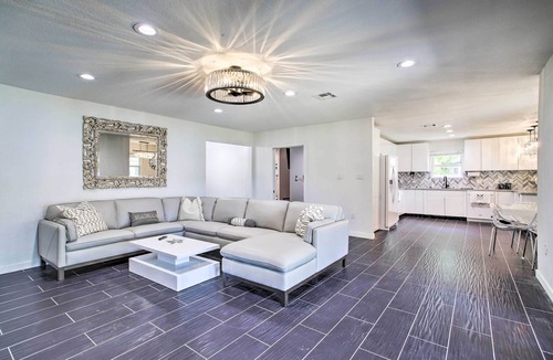 French Quarter House | Waterfront Lake Home w/Deck - New Renovations!