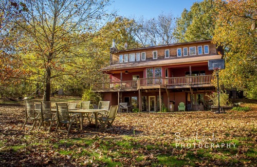 Golden House | Waterfront Lake House on Table Rock Lake (Kings River Arm)