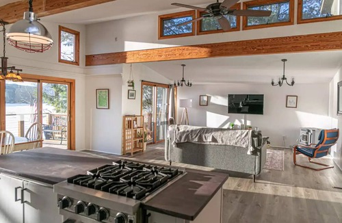 Poultney House | Waterfront lake house with incredible views!