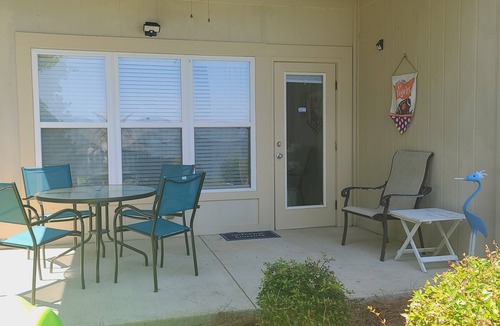 Santee Condo | Waterfront Lake Marion Retreat Pool Gazebo Minutes from I-95
