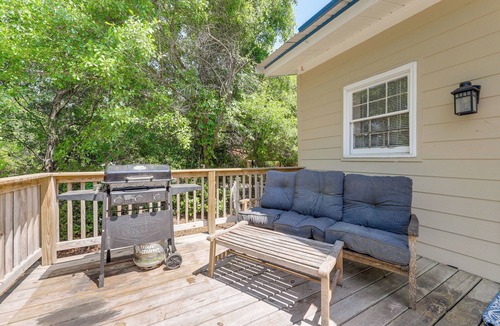 Manning House | Waterfront Lake Marion Home w/Dock: Fish & Boat!
