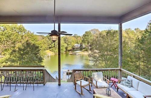 Dadeville House | Waterfront Lake Martin Home with Private Dock and View