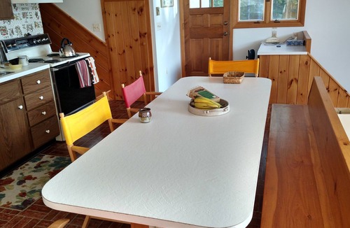 Wilmington House | Waterfront Lake Raponda Vacation Paradise