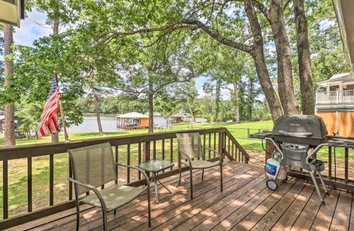 Milledgeville House | Waterfront Lake Sinclair Home w/Boat Dock!