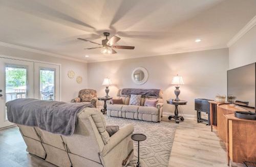 Milledgeville House | Waterfront Lake Sinclair Home w/Boat Dock!