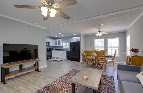 Eatonton House | Waterfront Lake Sinclair Home: Dock + Grill!