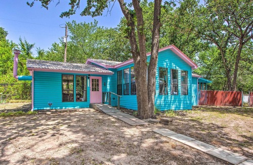 Quinlan House | Waterfront Lake Tawakoni Escape w/ Fire Pit!