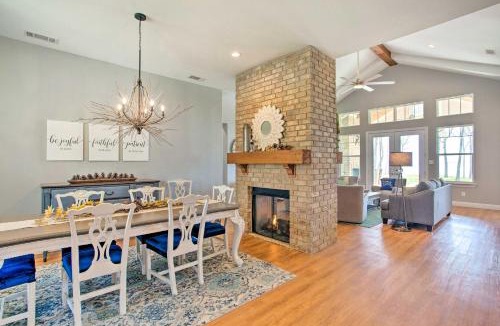 Quinlan House | Waterfront Lake Tawakoni Home w/Fire Pit!