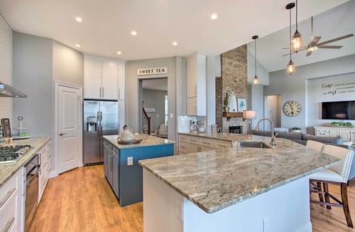 Quinlan Cottage | Waterfront Lake Tawakoni Home w/Fire Pit!