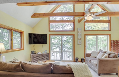 Lake Arrowhead House | Waterfront Lake Arrowhead Home w/ Dock!