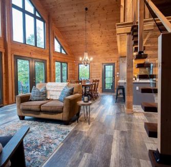 Colpoys Bay House | Waterfront Lakehouse EV Charger AC
