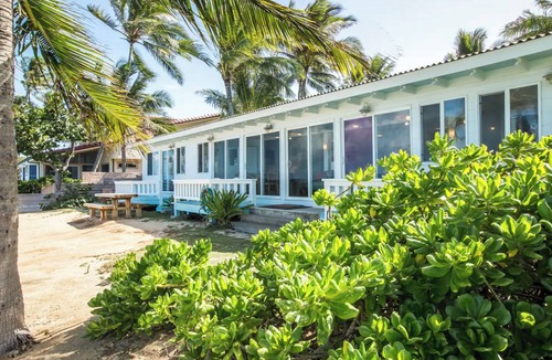 Lanikai House | Waterfront Lanikai Beach Compound