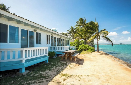 Lanikai House | Waterfront Lanikai Beach Compound