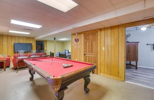 Shelby House | Waterfront Lay Lake Retreat w/Dock & 3 Piers!